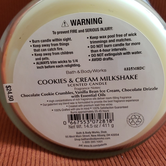 *2 for $40* 🍪🍦Bath & Bodyworks 3-wick Candle Cookies & Cream🍦🍪 - Picture 2 of 4